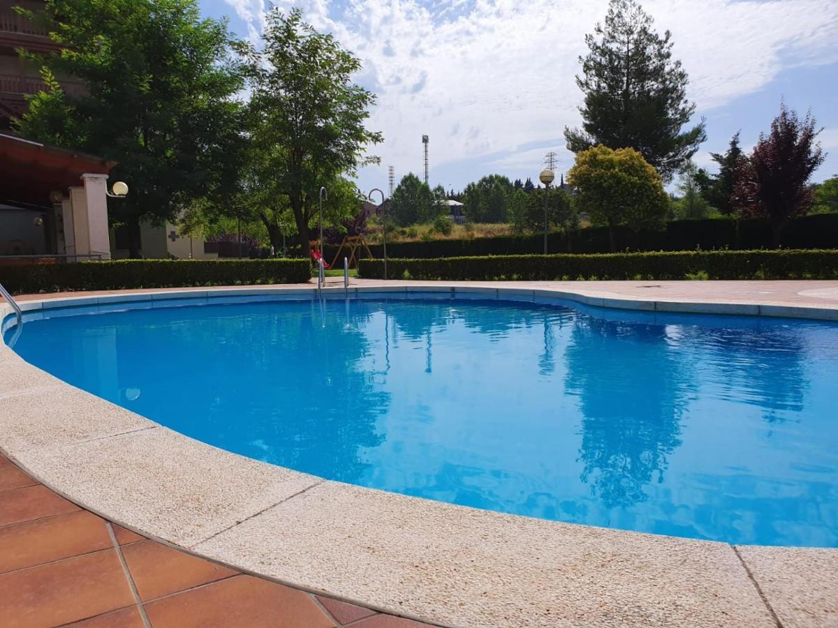 Apartamento Goxoa Jaca Exterior photo