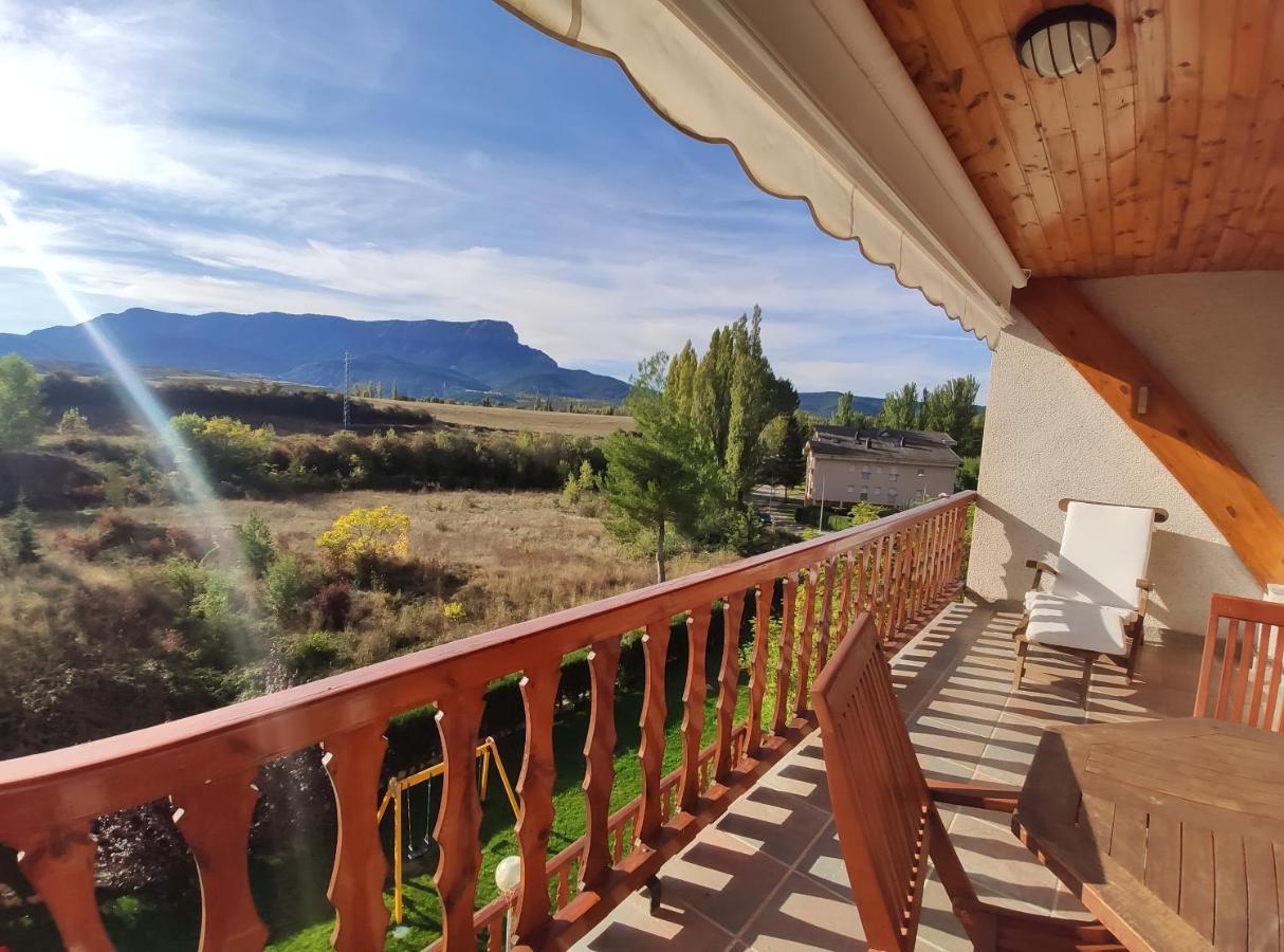 Apartamento Goxoa Jaca Exterior photo